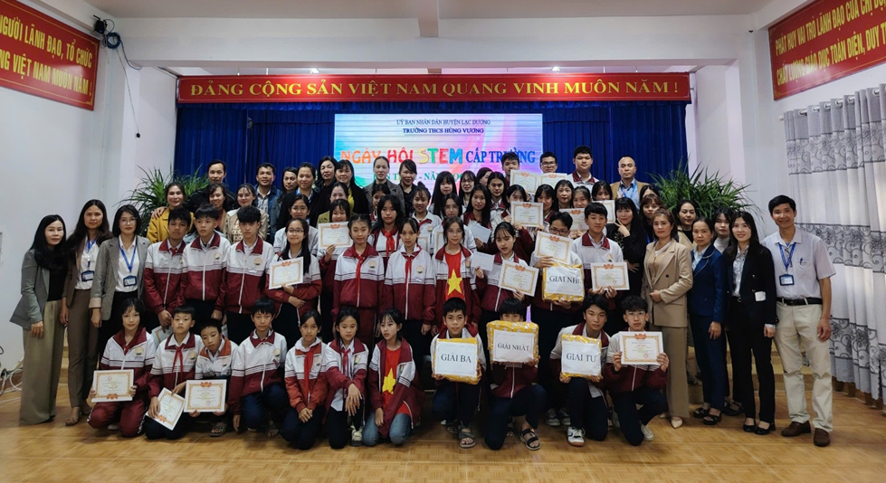 NGÀY HỘI STEM CẤP TRƯỜNG NĂM HỌC 2024 – 2025